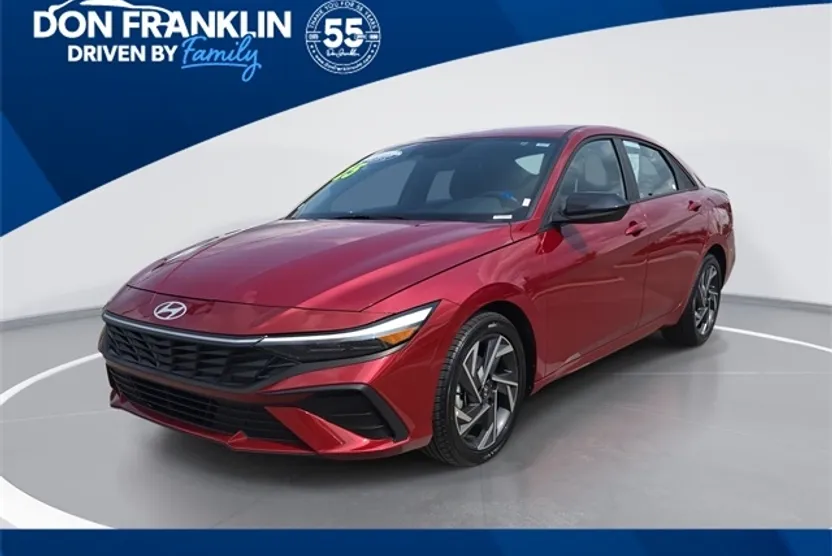 2025 Hyundai Elantra SEL Sport photo 1