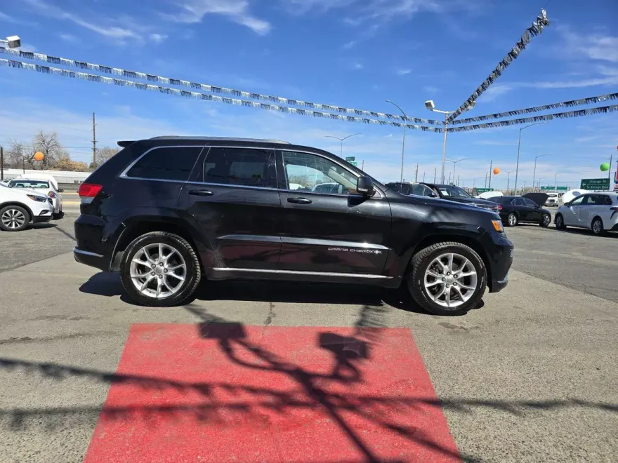 2016 Jeep Grand Cherokee Summit photo 1