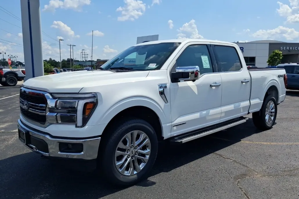2025 Ford F-150 Lariat photo 1