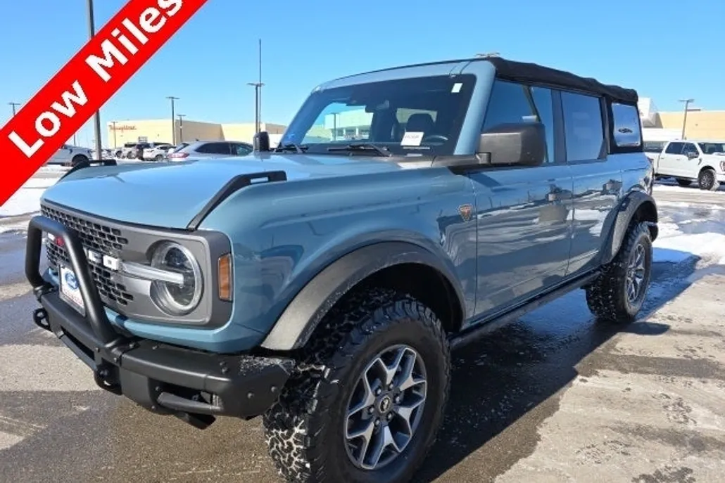 2022 Ford Bronco Badlands photo 1