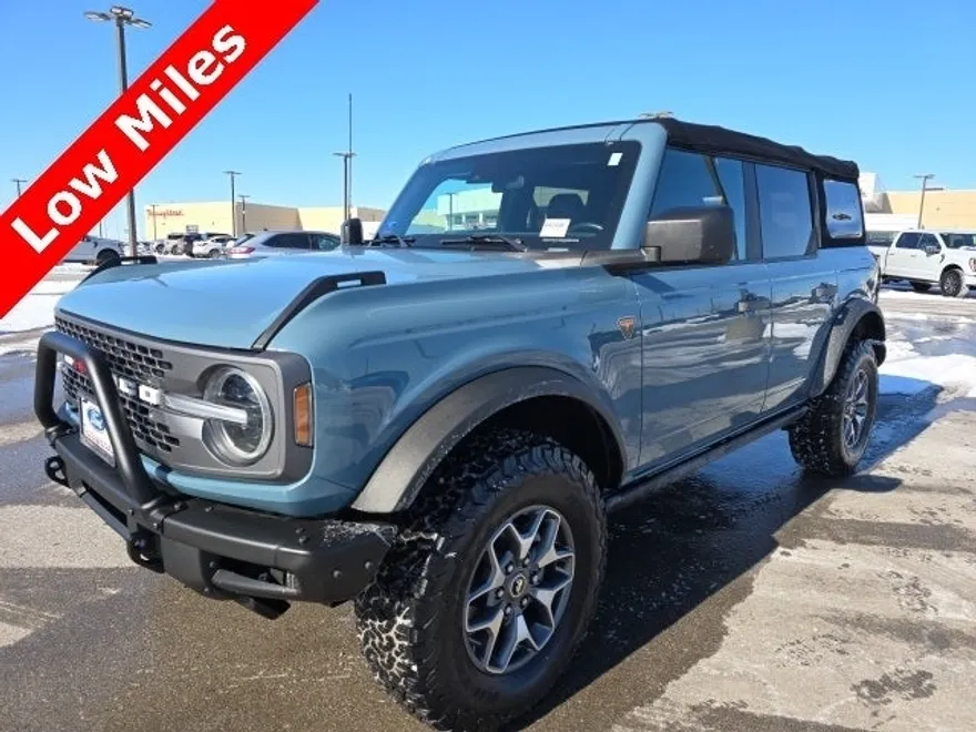 2022 Ford Bronco Badlands photo 1