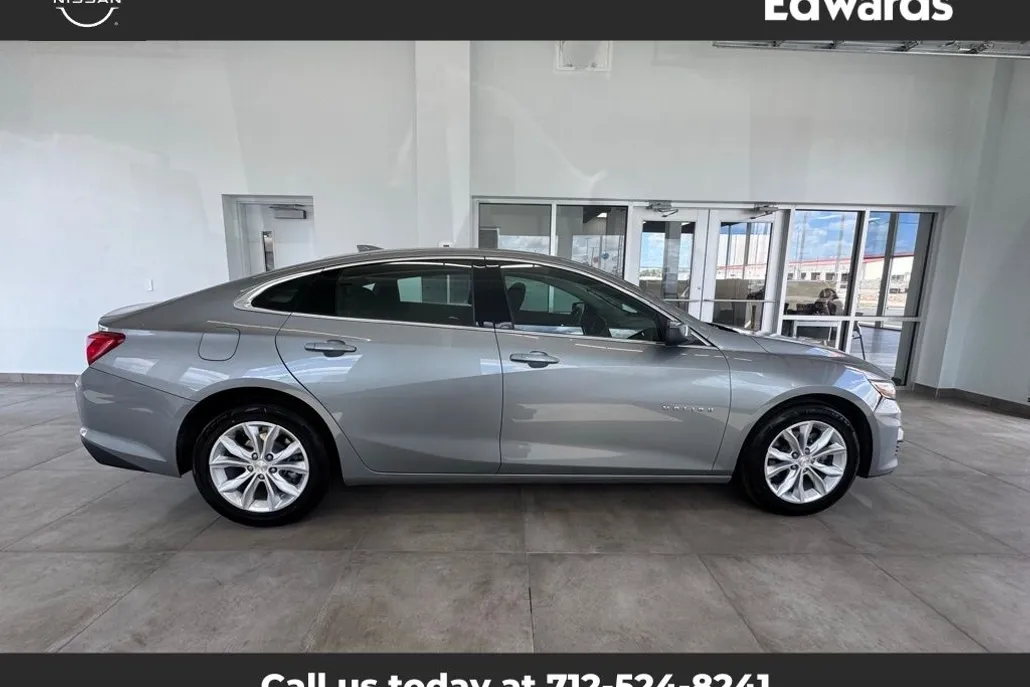 2025 Chevrolet Malibu 1LT photo 1