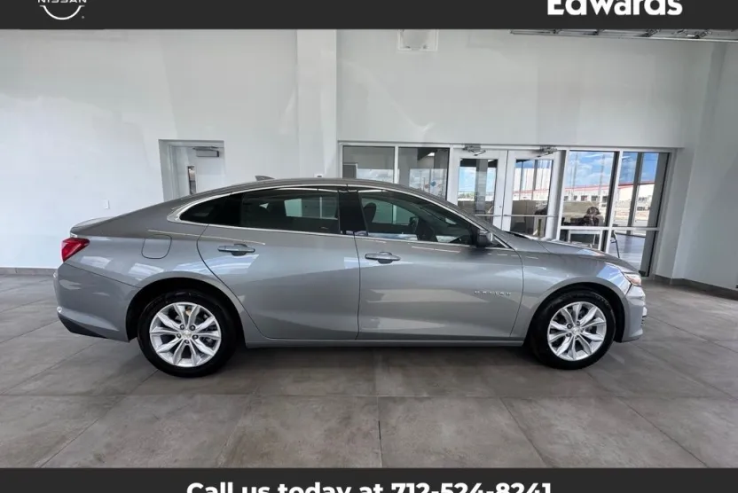2025 Chevrolet Malibu 1LT photo 1