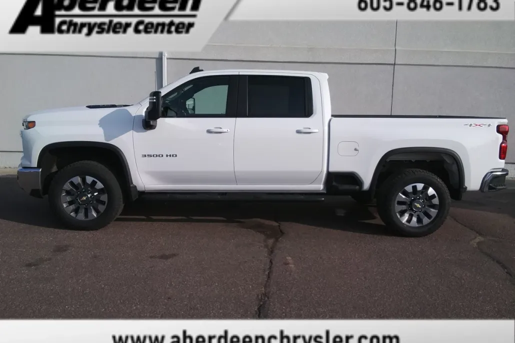 2024 Chevrolet Silverado 3500HD LT photo 1