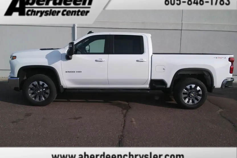 2024 Chevrolet Silverado 3500HD LT photo 1