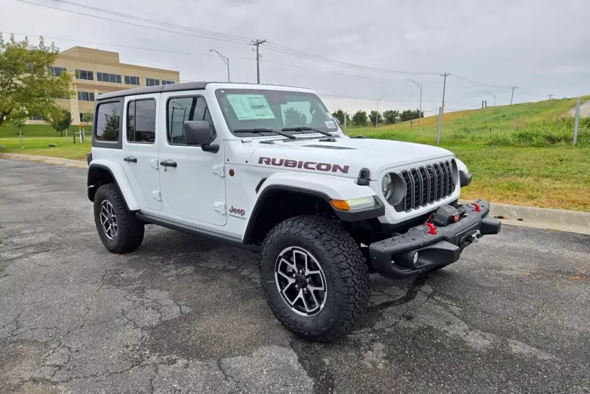 2025 Jeep Wrangler Rubicon photo 1