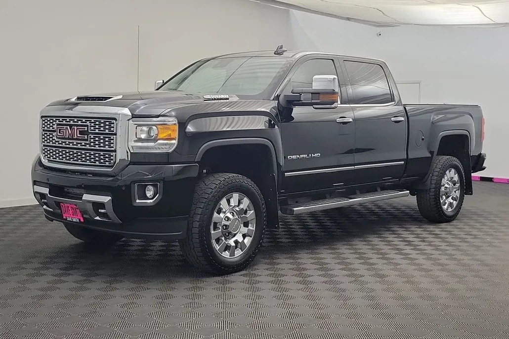 2018 Gmc Sierra 2500 Denali photo 1