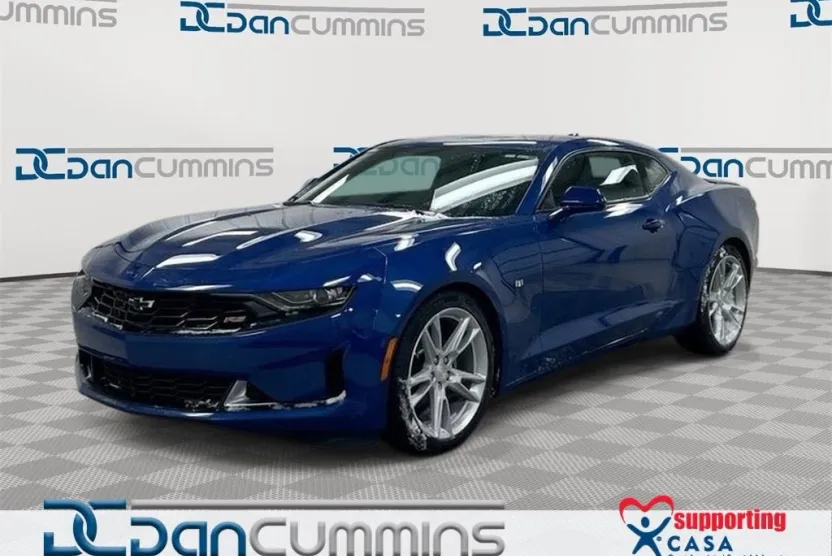 2022 Chevrolet Camaro 1LT photo 1