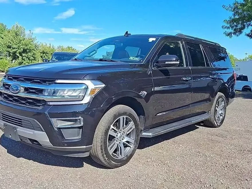 2023 Ford Expedition MAX Limited photo 1