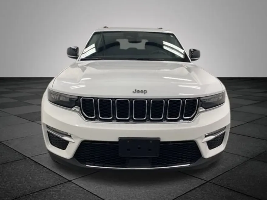 2022 Jeep Grand Cherokee Limited photo 1
