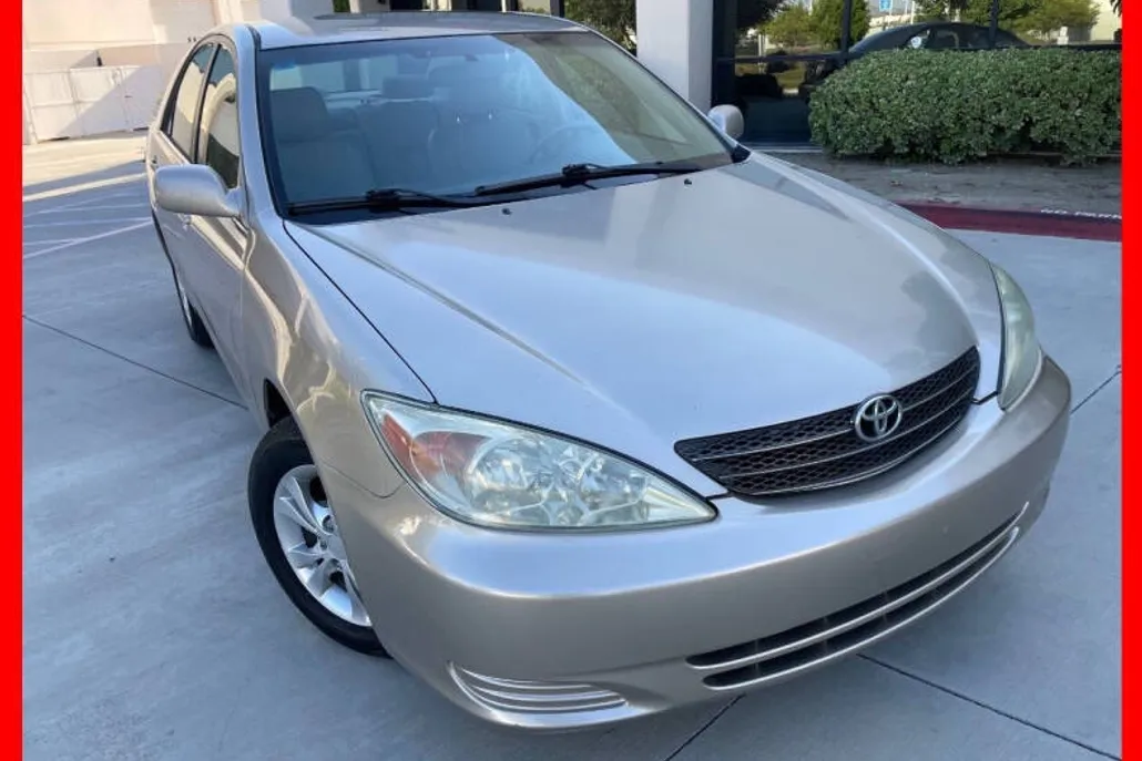 2004 Toyota Camry XLE V6 photo 1