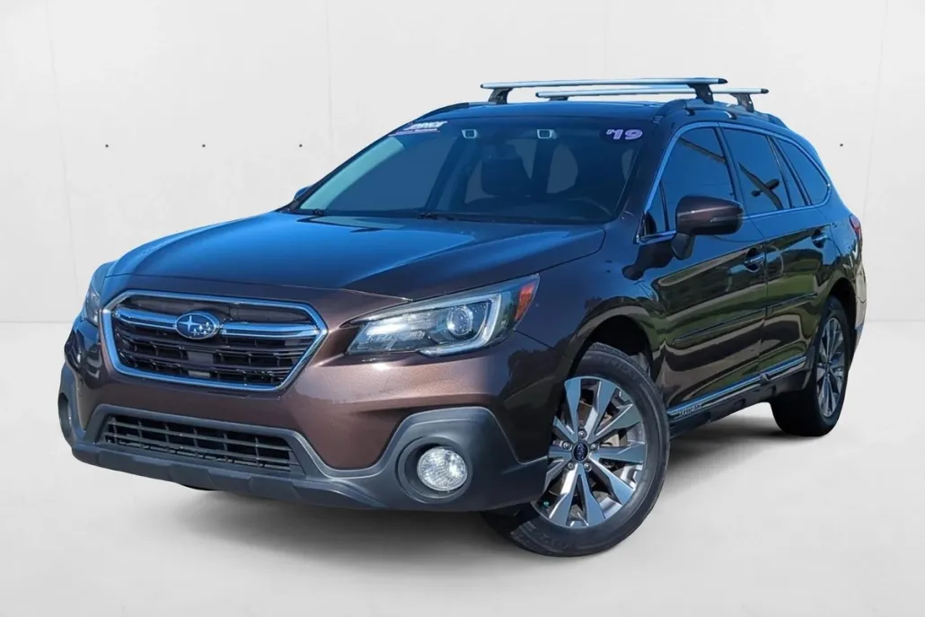 2019 Subaru Outback 2.5i Touring photo 1