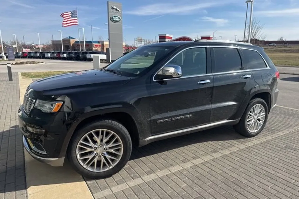 2017 Jeep Grand Cherokee Summit photo 1