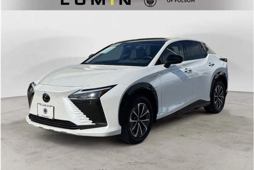 2024 Lexus RZ 300e Premium photo 1