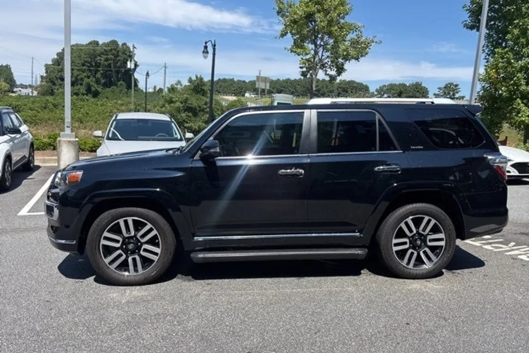 2021 Toyota 4Runner Limited photo 1