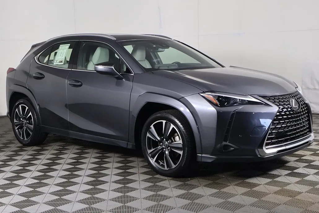 2023 Lexus UX 250h Premium photo 1