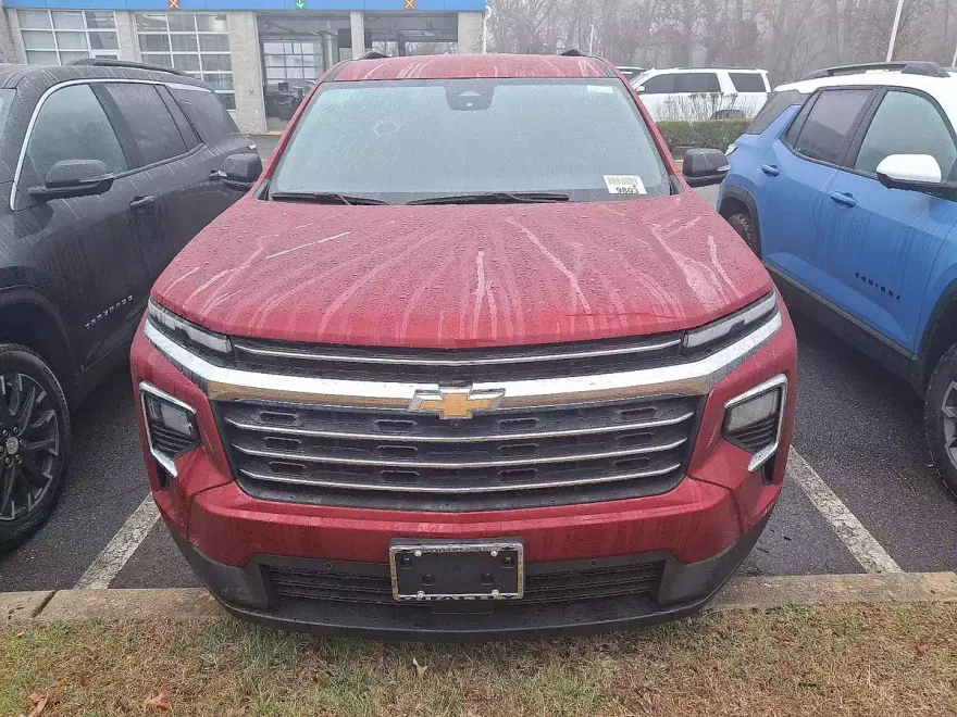2025 Chevrolet Traverse photo 1