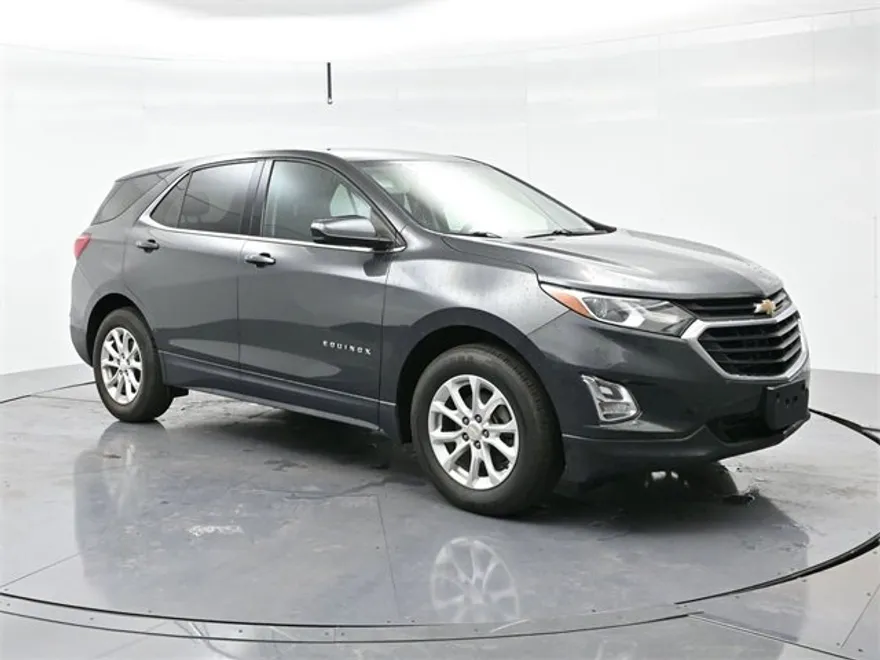 2019 Chevrolet Equinox LT photo 1
