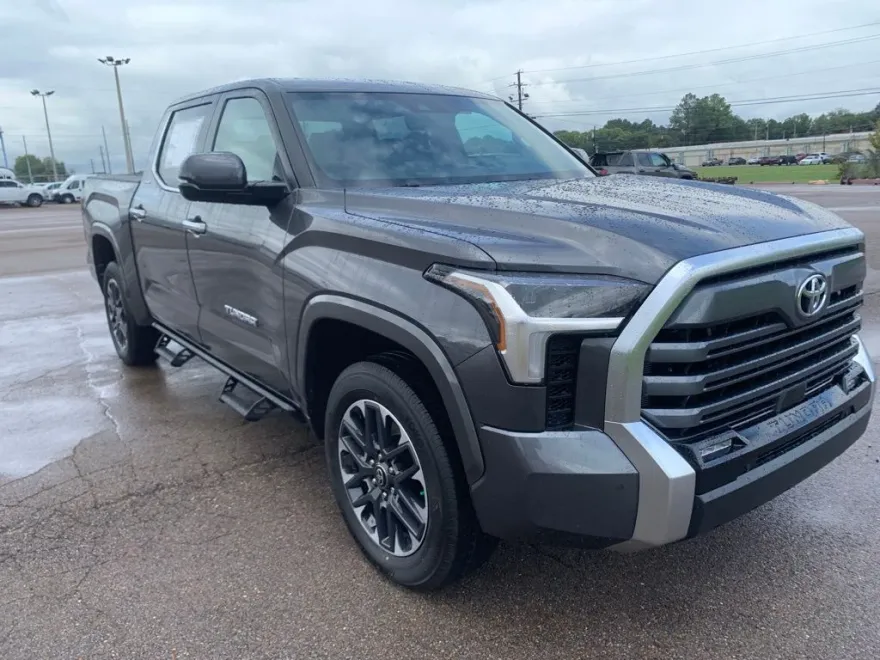 2026 Toyota Tundra Limited CrewMax photo 1