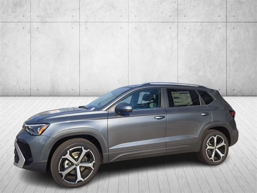 2025 Volkswagen Taos SEL photo 1