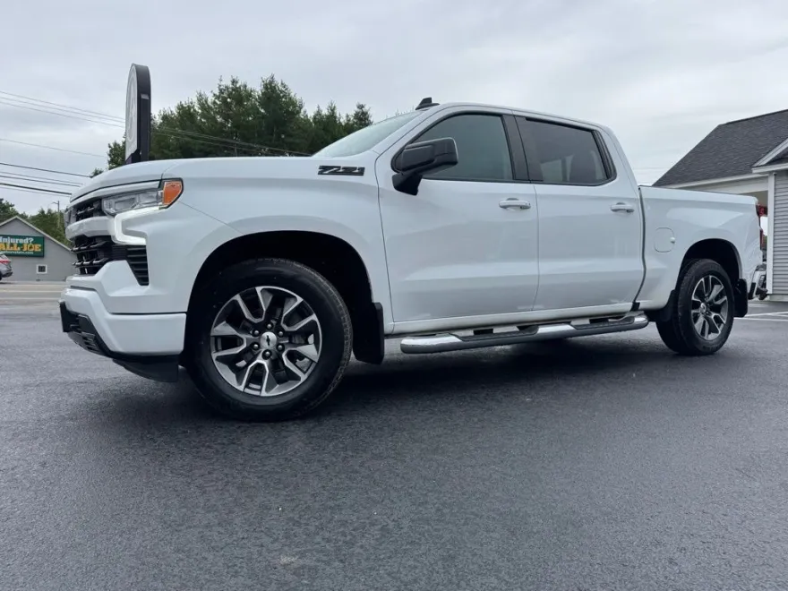 2022 Chevrolet Silverado 1500 RST photo 1