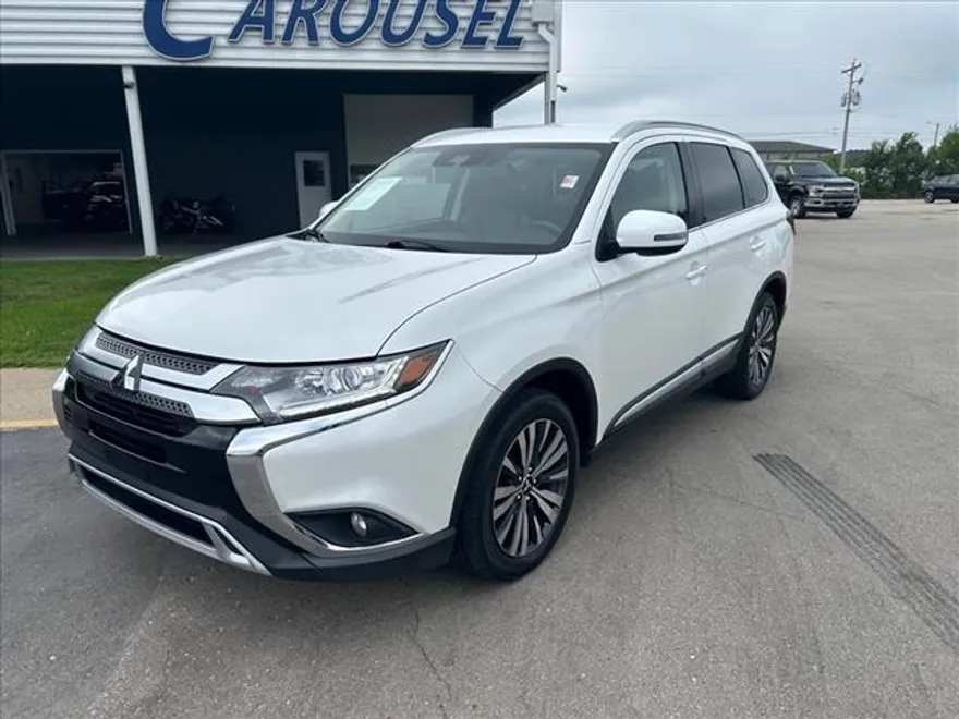 2020 Mitsubishi Outlander SEL photo 1