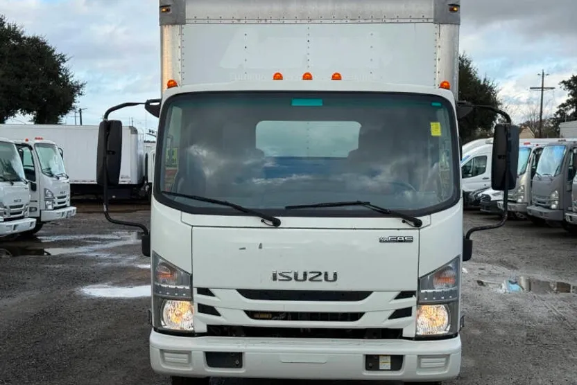 2016 Isuzu NPR photo 1