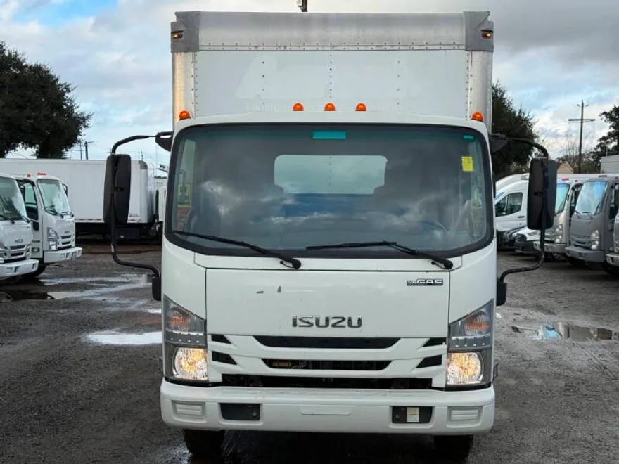 2016 Isuzu NPR photo 1