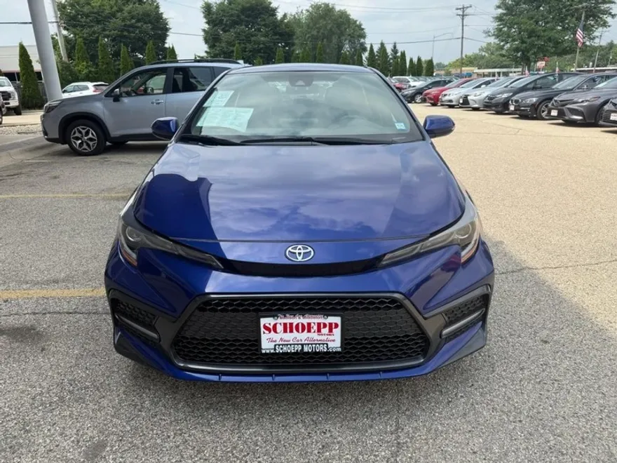 2022 Toyota Corolla SE photo 2