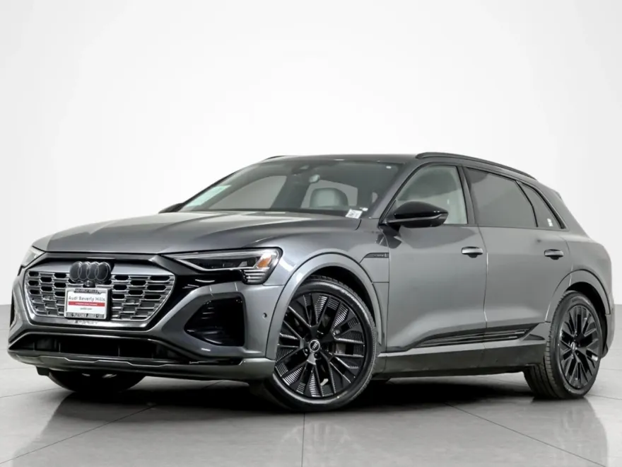 2024 Audi Q8 E-tron Prestige photo 1