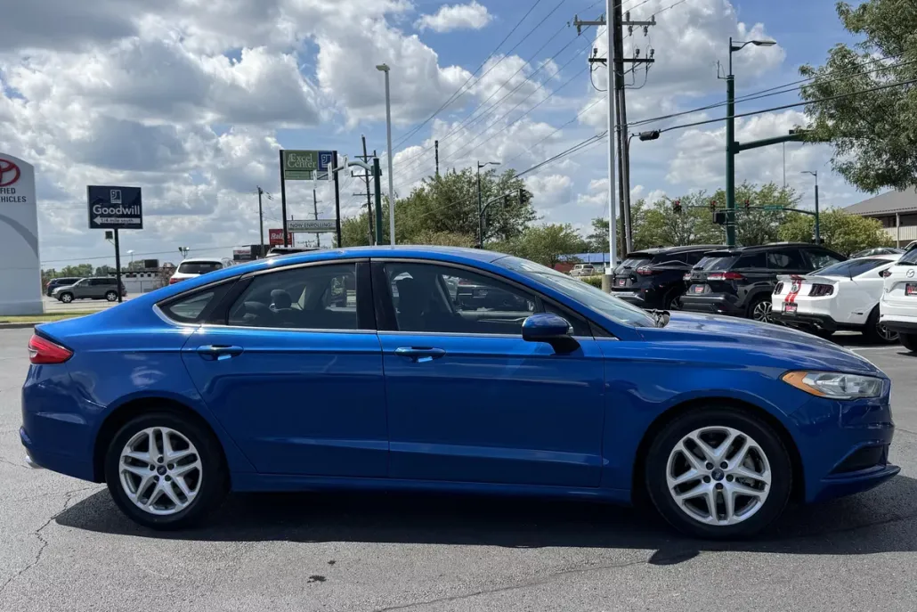 2017 Ford Fusion SE photo 1