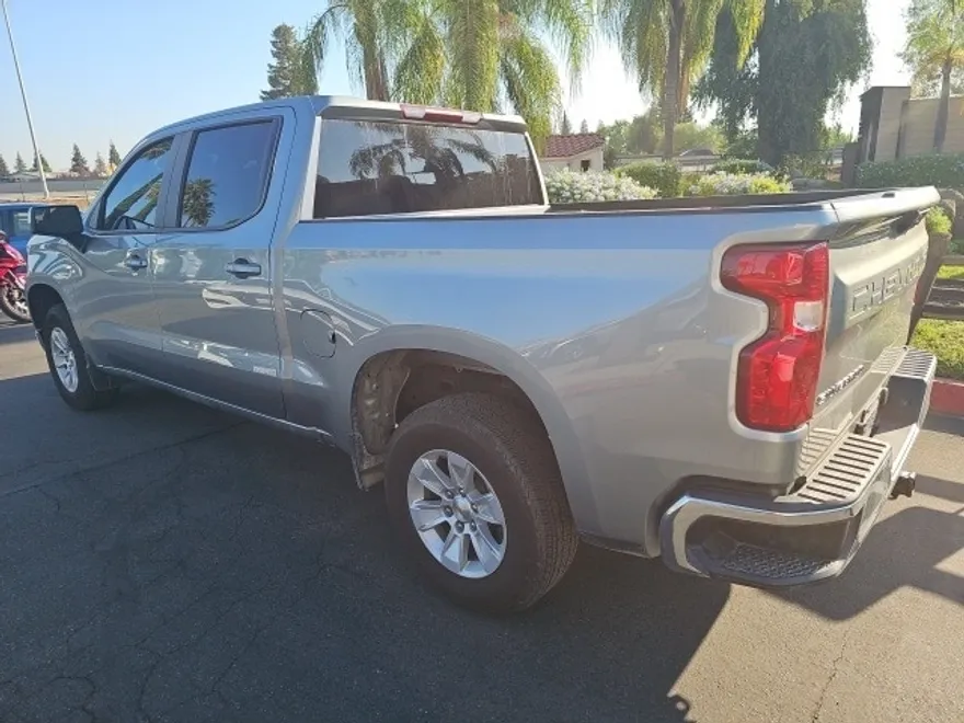 2025 Chevrolet Silverado 1500 photo 1
