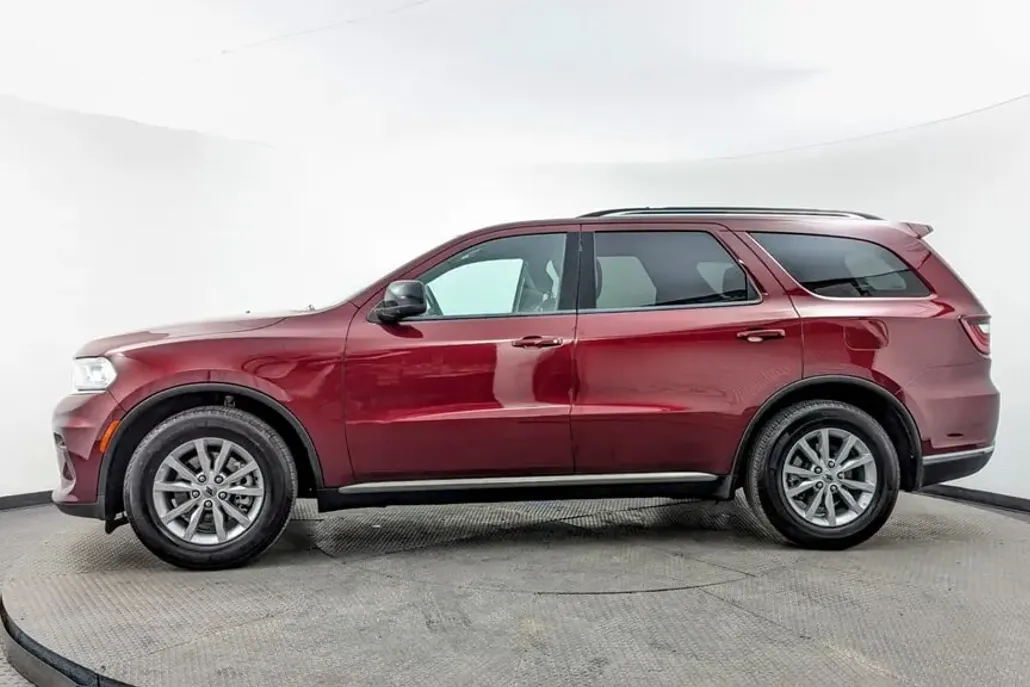 2023 Dodge Durango SXT photo 1