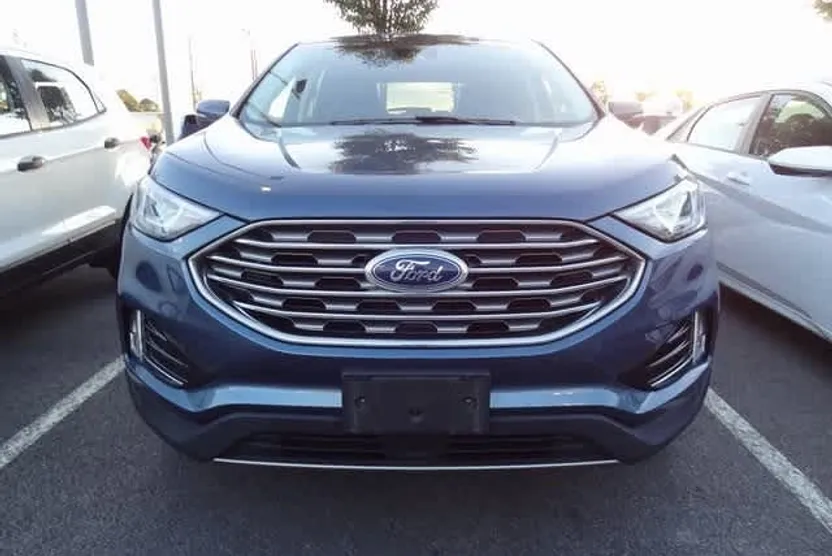 2019 Ford Edge SEL photo 1