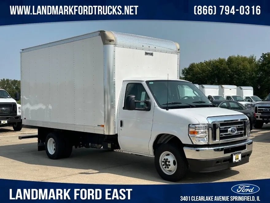 2025 Ford E-450 photo 1