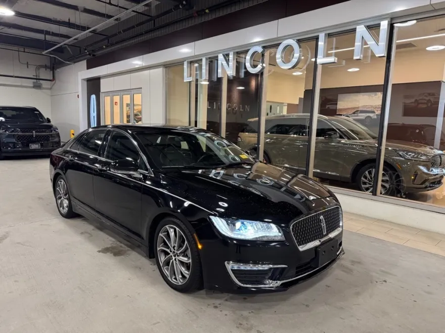 2019 Lincoln MKZ Reserve photo 1