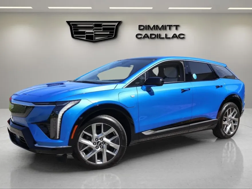 2025 Cadillac Optiq Luxury photo 1