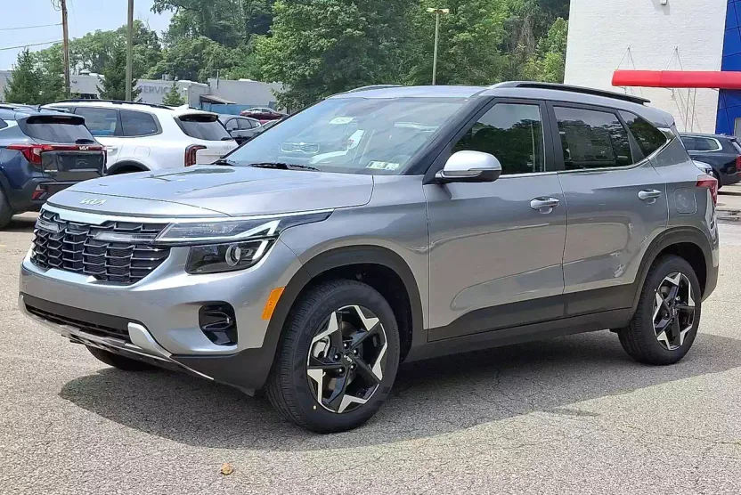 2026 Kia Seltos EX photo 1