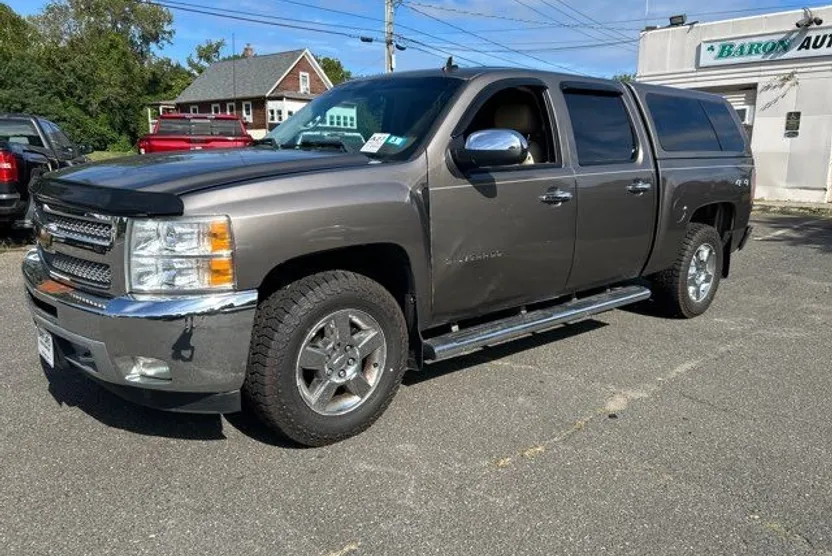 2012 Chevrolet Silverado 1500 LT photo 1