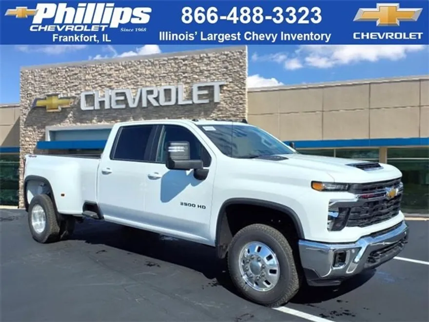 2026 Chevrolet Silverado 3500HD LT photo 1