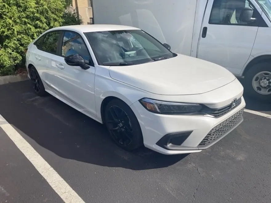 2022 Honda Civic Sport photo 1