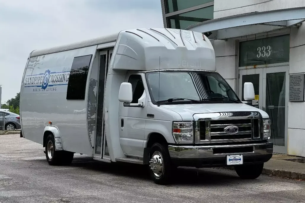 2016 Ford E-450 photo 1