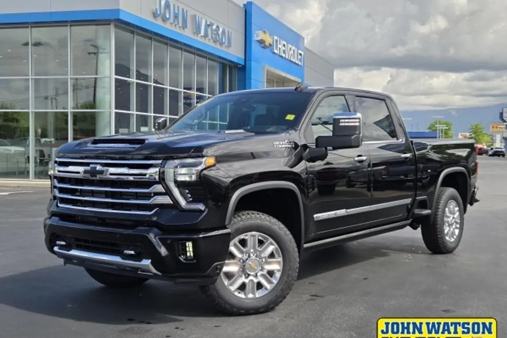 2025 Chevrolet Silverado 3500HD High Country photo 1