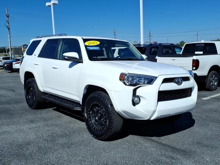 2015 Toyota 4Runner SR5 Premium photo 1
