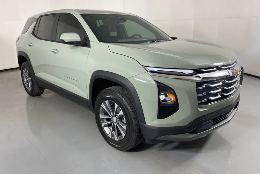 2026 Chevrolet Equinox LT photo 1