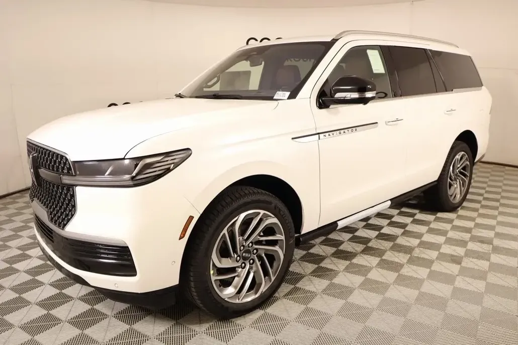 2025 Lincoln Navigator Reserve photo 1