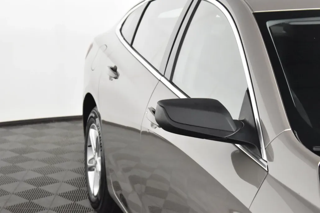 2024 Chevrolet Malibu LS photo 1