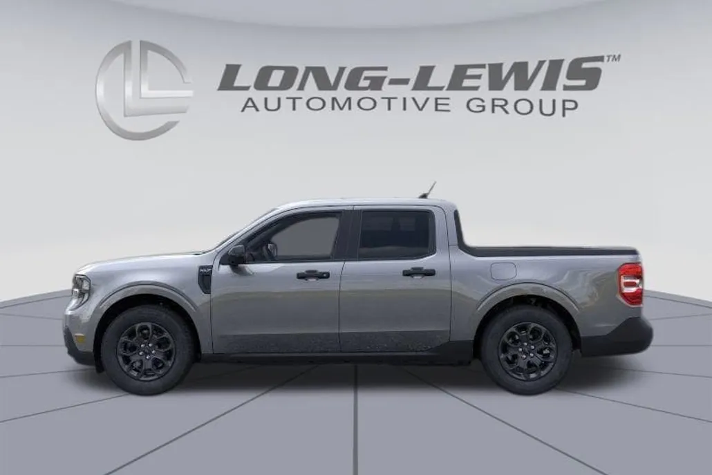 2025 Ford Maverick XLT photo 1