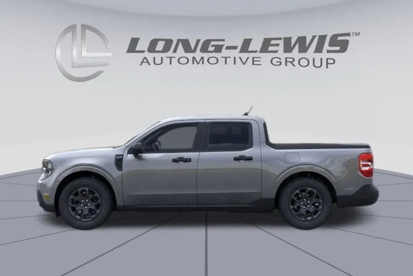 2025 Ford Maverick XLT photo 1