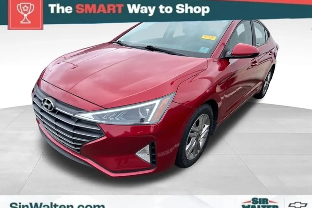 2020 Hyundai Elantra SEL photo 1